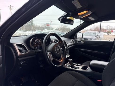 Used 2016 Jeep Grand Cherokee Laredo w/ Quick Order Package 23E image 8