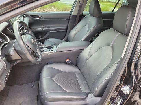 Used 2024 Toyota Camry XLE FWD image 13