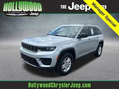 Certified 2023 Jeep Grand Cherokee Laredo w/ Luxury Tech Group I