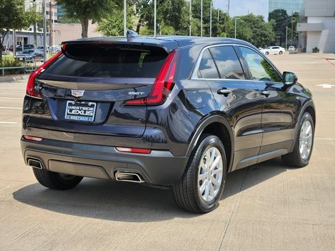 Used 2023 Cadillac XT4 Luxury w/ Cold Weather Package FWD image 7
