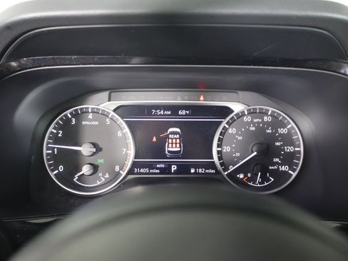 Used 2025 Nissan Pathfinder SV image 18