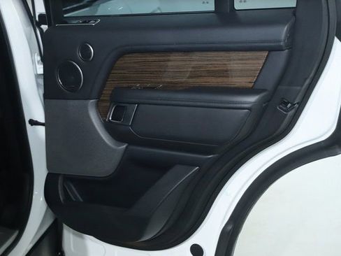 Used 2019 Land Rover Range Rover image 31