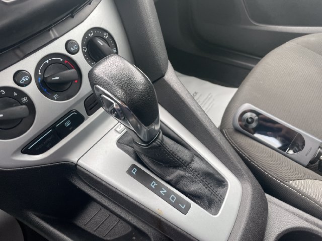 Used 2013 Ford Focus SE FWD image 14