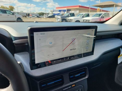 New 2025 Ford Maverick XLT w/ XLT Luxury Package image 12