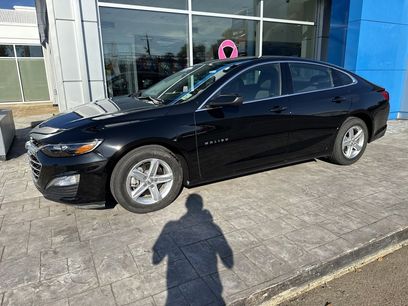 Used 2025 Chevrolet Malibu LS w/ Driver Confidence Package
