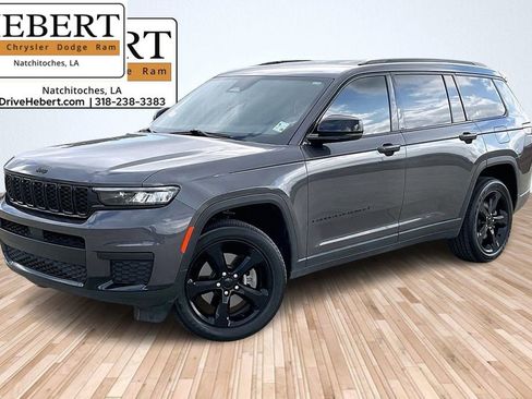 Used 2023 Jeep Grand Cherokee L Laredo image 1