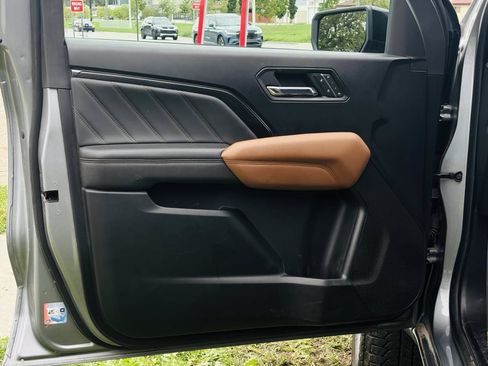 Used 2023 GMC Canyon AT4 w/ AT4 Premium Package AWD/4WD image 32