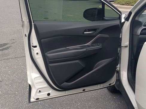 Used 2021 Toyota C-HR LE image 15