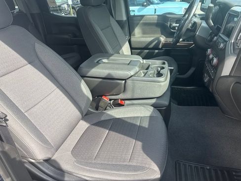 Used 2022 Chevrolet Silverado 1500 LT AWD/4WD image 18