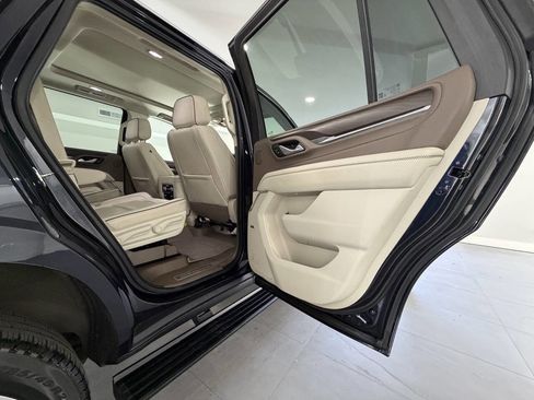 Used 2022 GMC Yukon Denali image 17