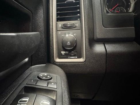 Used 2019 RAM 1500 Express w/ Wheel & Sound Group AWD/4WD image 13
