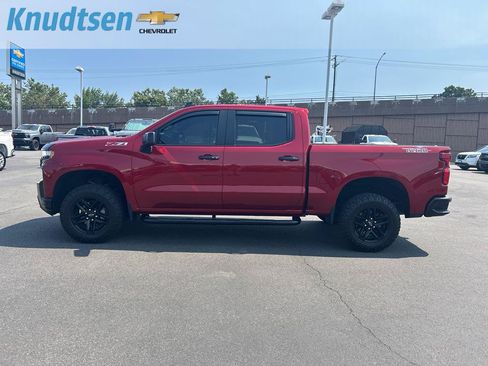 Used 2021 Chevrolet Silverado 1500 LT Trail Boss w/ Bed Protection Package AWD/4WD image 4