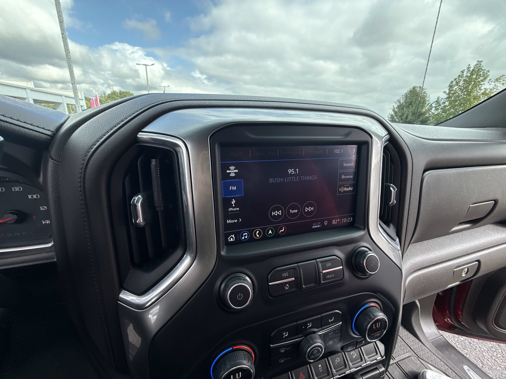 Certified 2019 Chevrolet Silverado 1500 LTZ AWD/4WD image 19