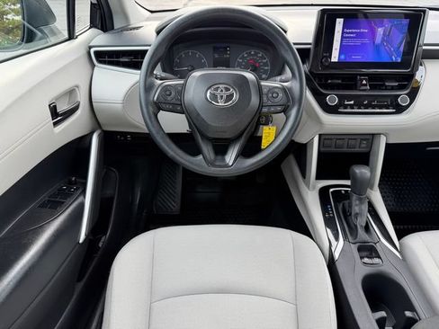 Certified 2025 Toyota Corolla Cross L AWD/4WD image 25