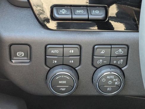 New 2026 Chevrolet Silverado 1500 LTZ w/ LTZ Premium Package AWD/4WD image 18