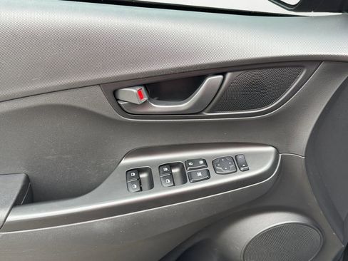 Used 2020 Hyundai Kona SE image 23