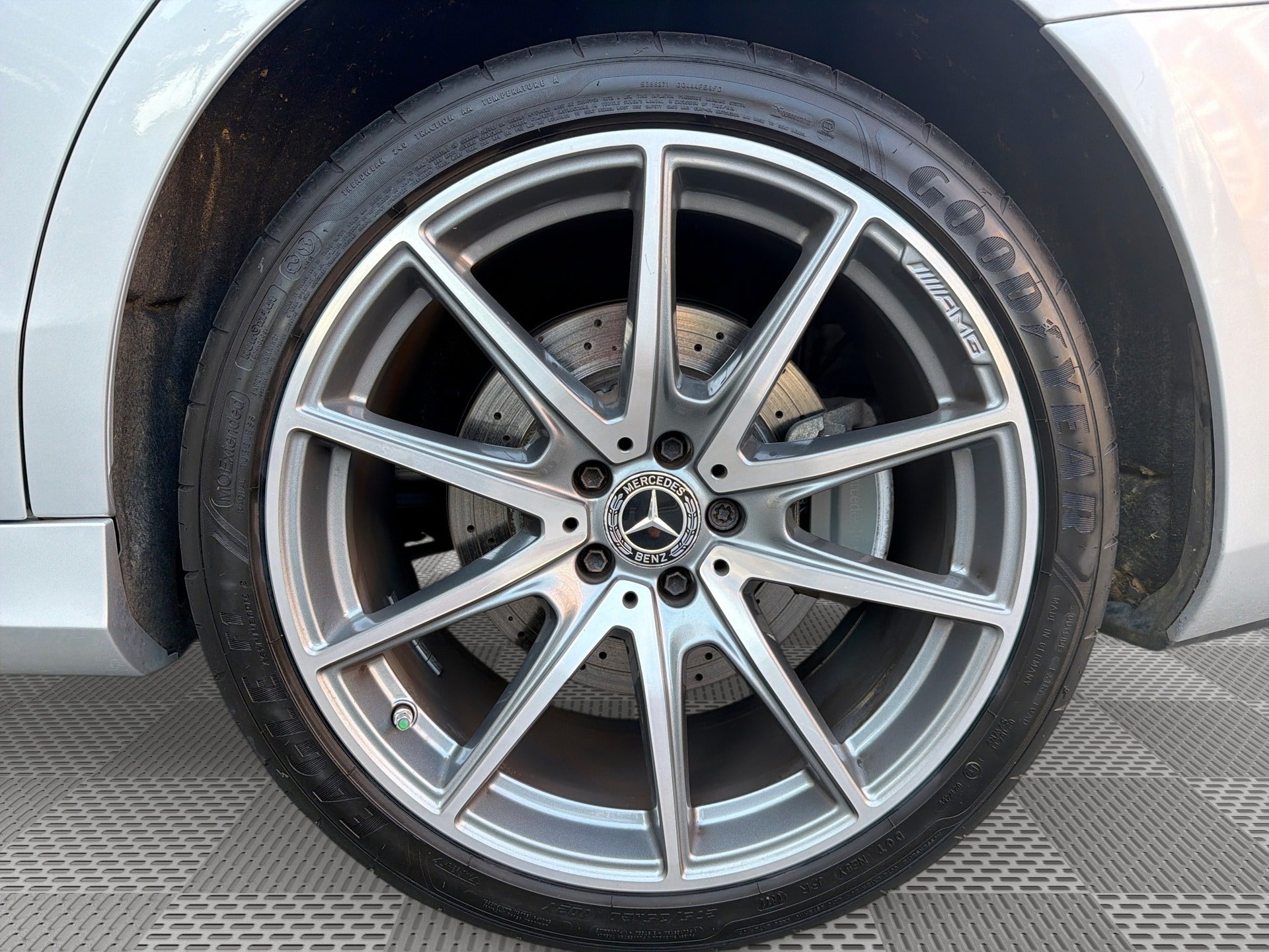 Used 2020 Mercedes-Benz S 560 Sedan w/ AMG Line Exterior image 29