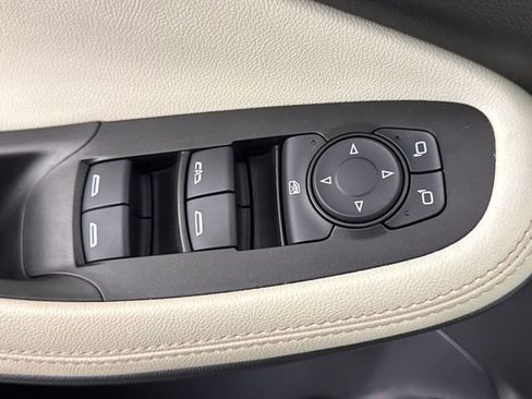 Used 2024 Buick Encore GX Avenir w/ Avenir Technology Package AWD/4WD image 28