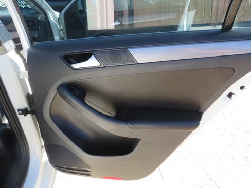 Used 2014 Volkswagen Jetta TDI image 23