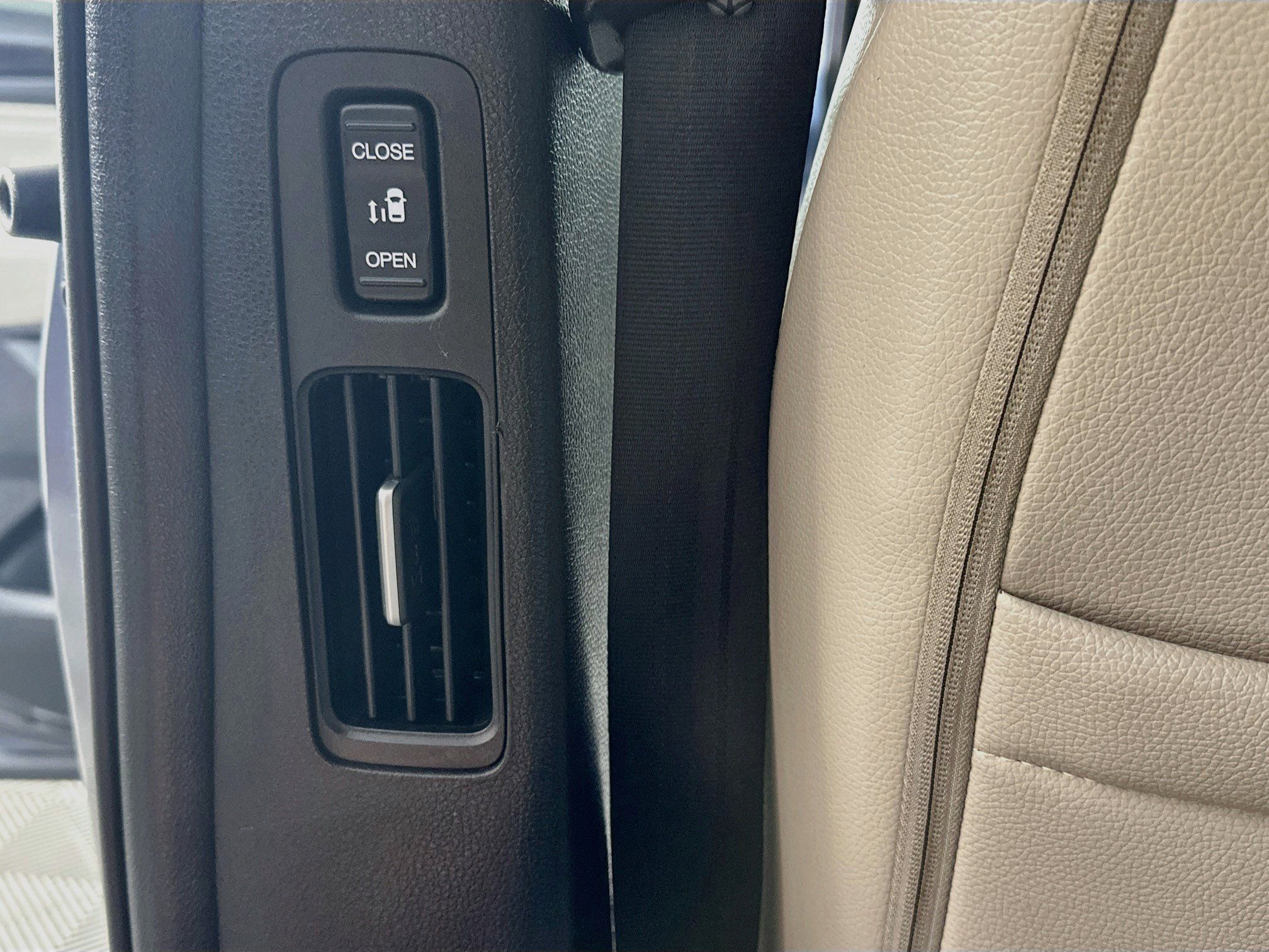 Used 2025 Honda Odyssey EX-L image 24