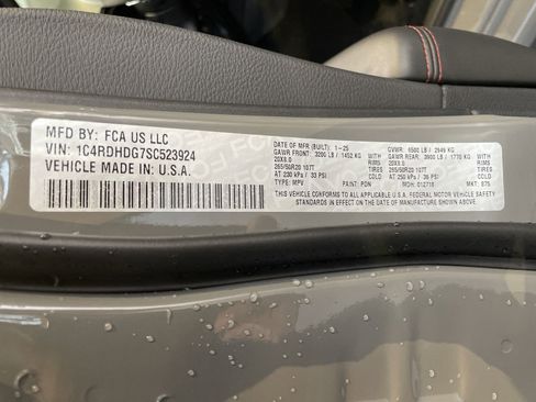 Certified 2025 Dodge Durango GT w/ Blacktop Package image 37