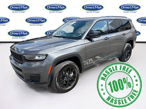 Used 2024 Jeep Grand Cherokee L Laredo AWD/4WD image 3