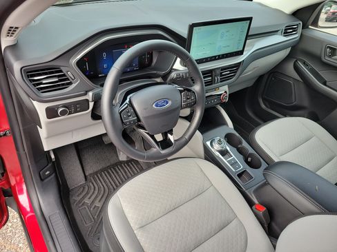 Used 2026 Ford Escape Active w/ Tech Pack #1 FWD image 8