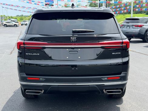 Used 2025 Buick Enclave Preferred FWD image 6
