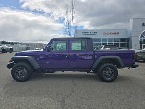 New 2026 Jeep Gladiator Sport image 2