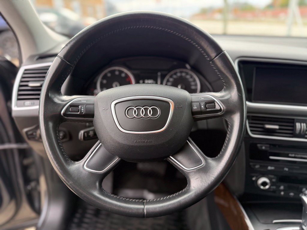 Used 2016 Audi Q5 2.0T Premium Plus w/ Technology Package AWD/4WD image 32