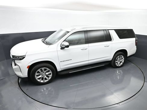 Used 2023 Chevrolet Suburban Premier AWD/4WD image 47