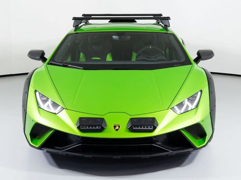 Used 2024 Lamborghini Huracan Sterrato image 7
