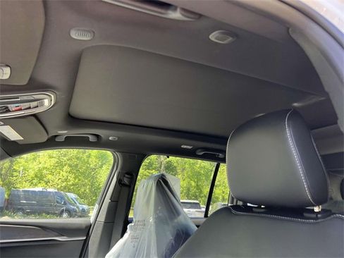 New 2025 Jeep Grand Cherokee Limited w/ Luxury Tech Group II image 22