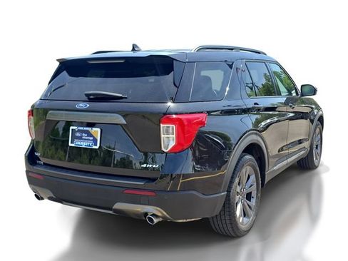 Certified 2024 Ford Explorer XLT w/ Equipment Group 202A AWD/4WD image 4