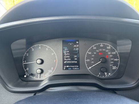 Used 2025 Toyota Corolla LE image 21