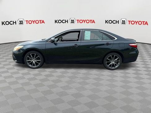 Used 2015 Toyota Camry XSE w/ Moonroof Package FWD image 4