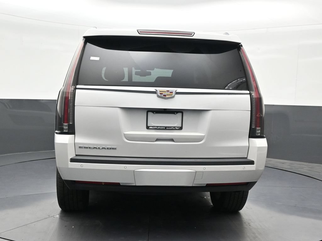 Used 2020 Cadillac Escalade 2WD image 4