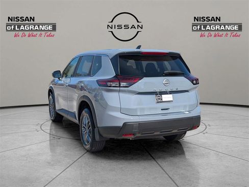 New 2026 Nissan Rogue SV image 7