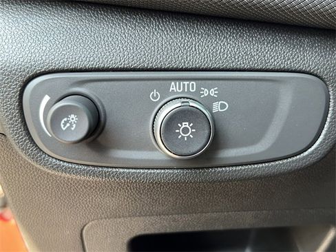 Used 2025 Chevrolet TrailBlazer LT image 16