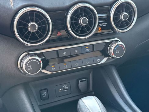 Used 2025 Nissan Sentra S image 16