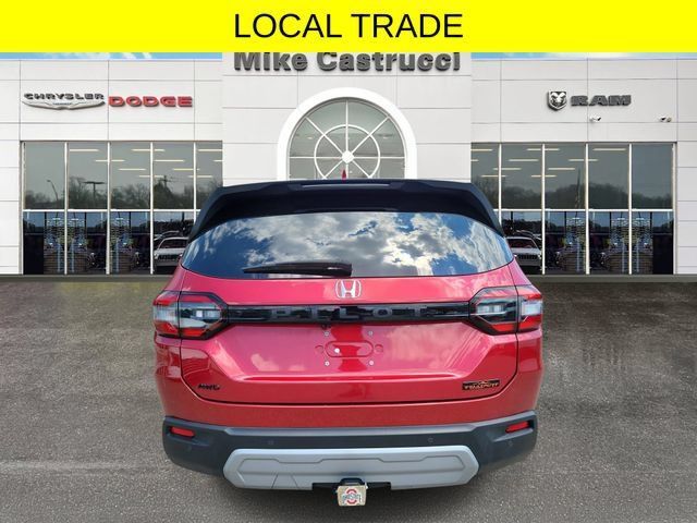 Used 2025 Honda Pilot TrailSport image 5
