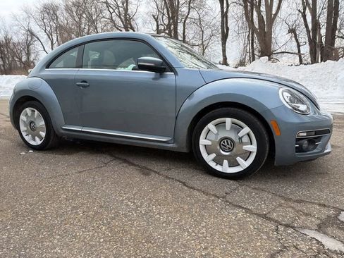 Used 2019 Volkswagen Beetle 2.0T Final Edition SEL image 6