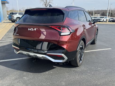 Used 2024 Kia Sportage SX image 4
