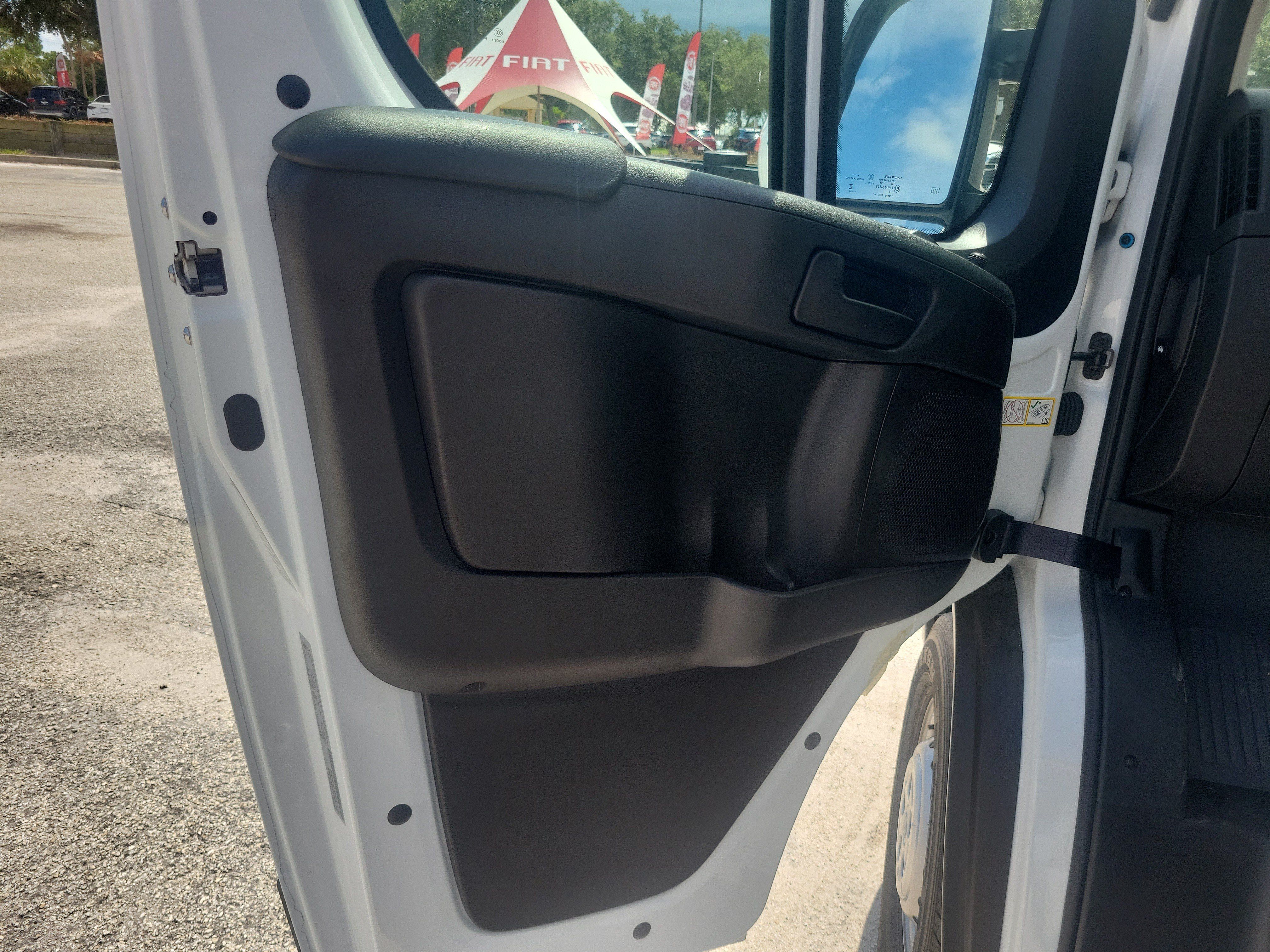 Used 2025 RAM ProMaster 2500 w/ Safety Group FWD image 8
