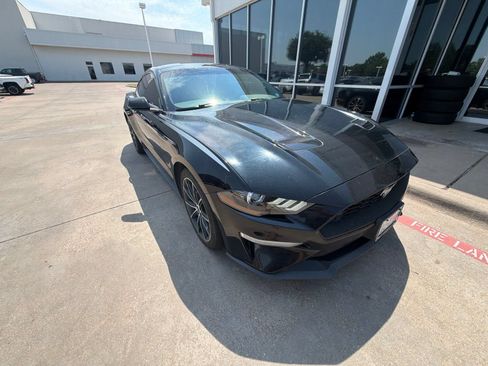 Used 2018 Ford Mustang Coupe w/ Wheel & Stripe Package RWD image 3