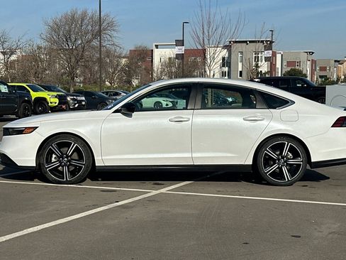 Used 2024 Honda Accord Sport image 7