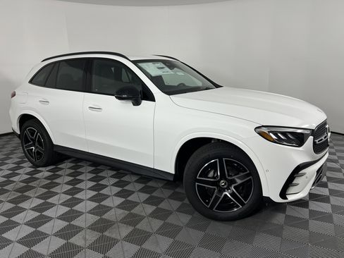 New 2026 Mercedes-Benz GLC 300 4MATIC image 2