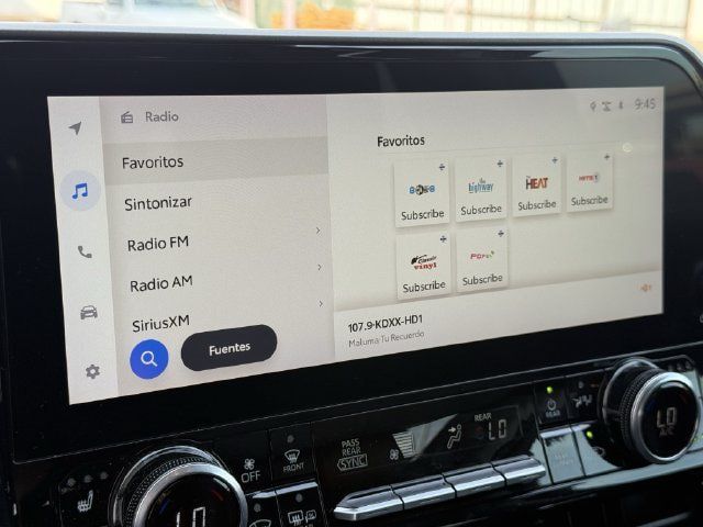 Used 2023 Toyota Highlander Limited FWD image 19