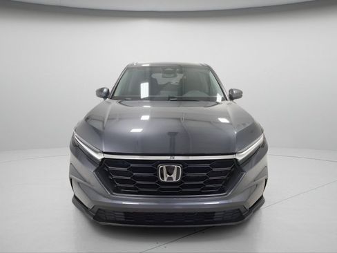 Used 2023 Honda CR-V LX image 2