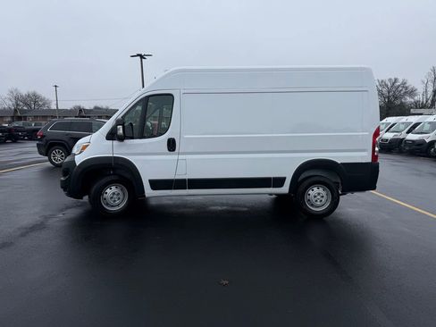 Used 2023 RAM ProMaster 2500 w/ Convenience Group image 4